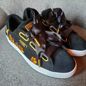 Women's Puma Skater style shoe